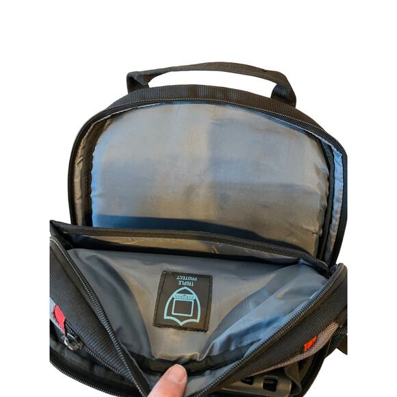 SwissGear Black Computer Backpack - Picture 4 of 5